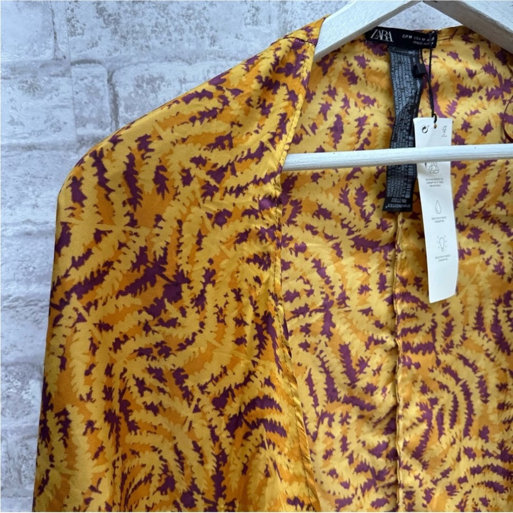 Zara ๐ Autumn Silky Shawl in Gold & Burgundy - Picture 3 of 13